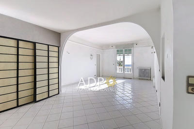 Appartement - 75 m² - 2 pièces