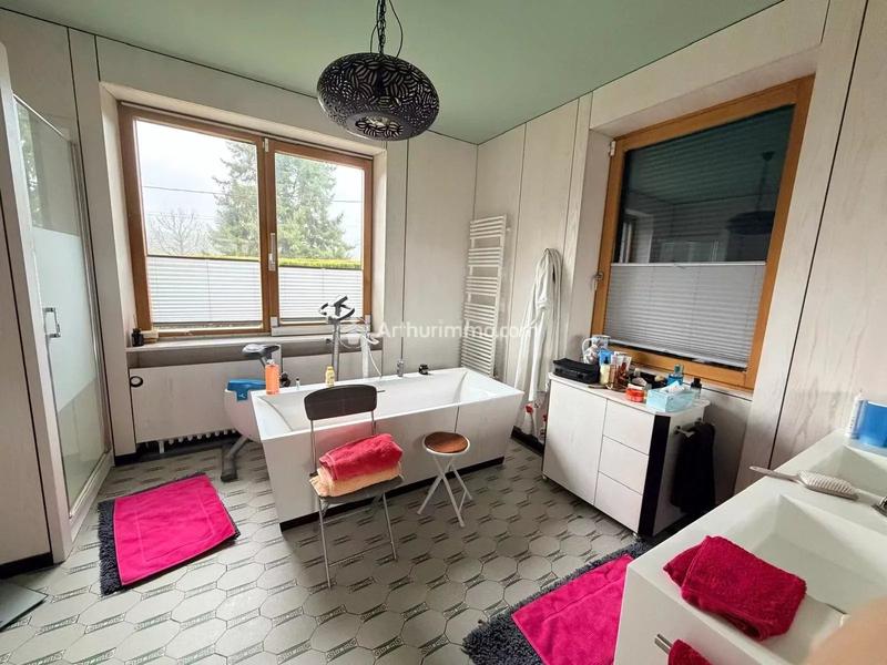 Maison - 187 m² - 5 pièces