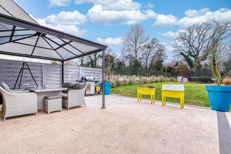 Maison traditionnelle - 138 m² - 6 pièces