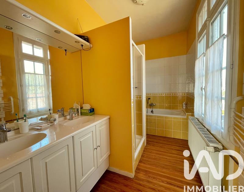 Maison - 194 m² - 8 pièces