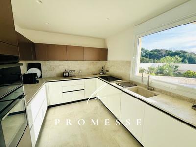 Appartement - 140 m² - 5 pièces