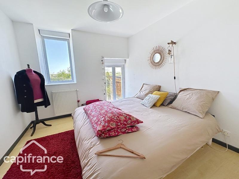 Maison en pierre - 208 m² - 9 pièces