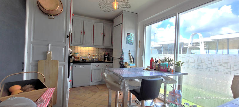 Maison - 176 m² - 8 pièces