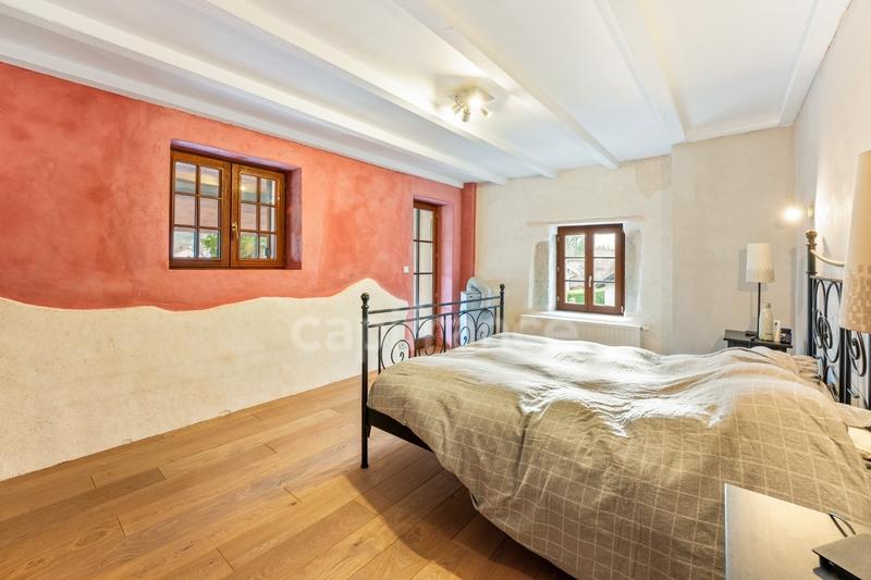 Corps de ferme - 324 m² - 8 pièces