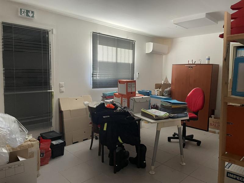 Local d'activités - 950 m²