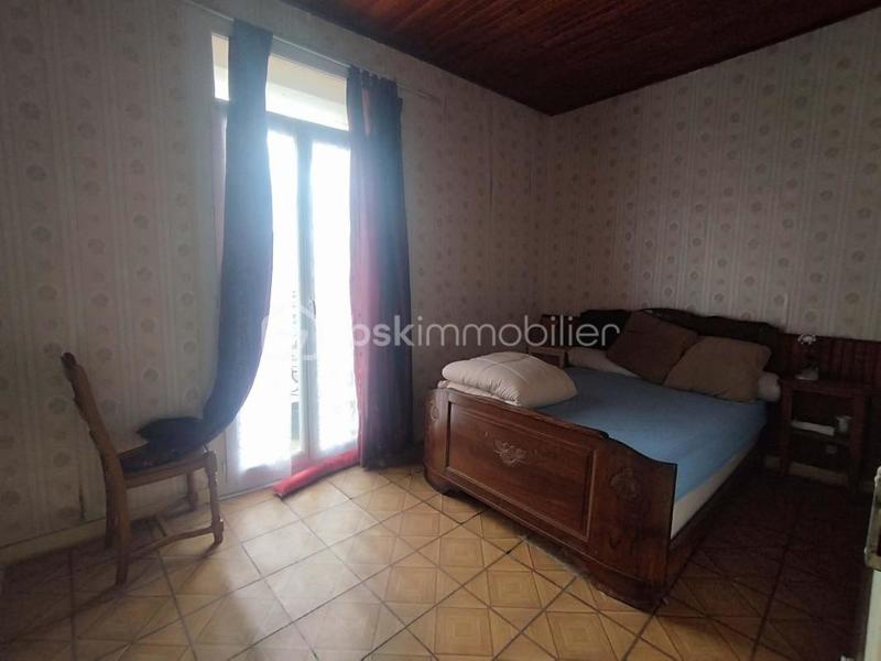 Maison de village - 300 m² - 11 pièces