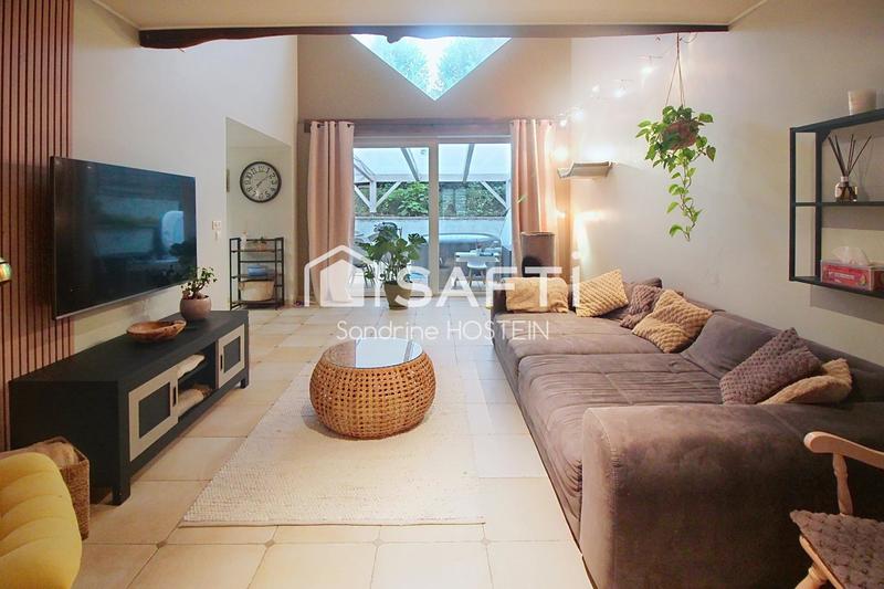 Maison - 284 m² - 10 pièces