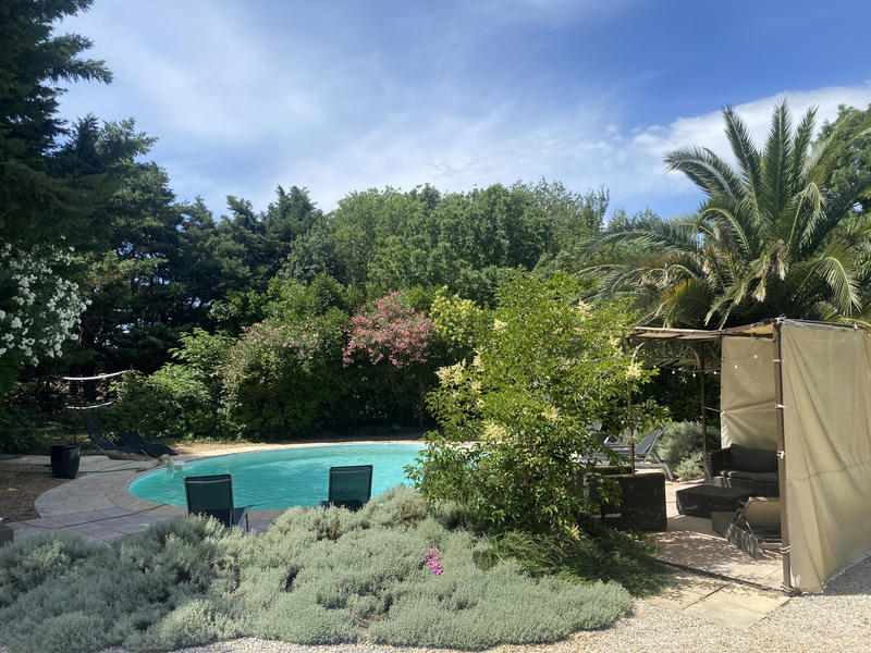 Mas - 254 m² - 10 pièces