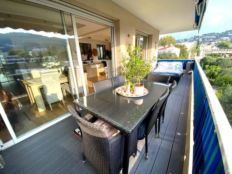 Appartement - 70 m² - 2 pièces