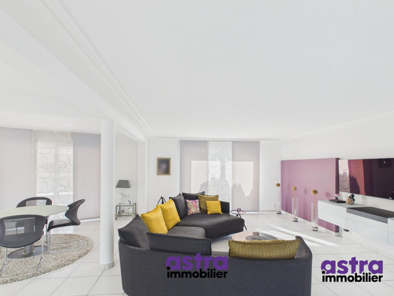 Maison - 137 m² - 5 pièces