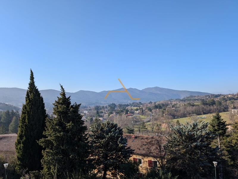 Appartement - 104 m² - 4 pièces