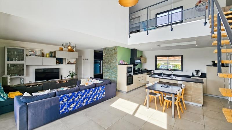 Maison - 161 m² - 6 pièces