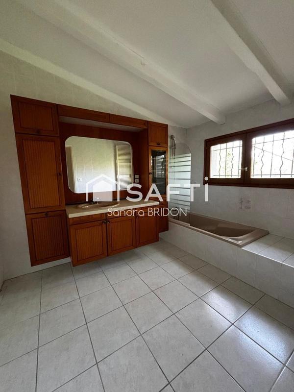 Villa - 168 m² - 6 pièces