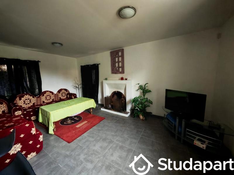 Chambre - 12 m² - 1 pièce