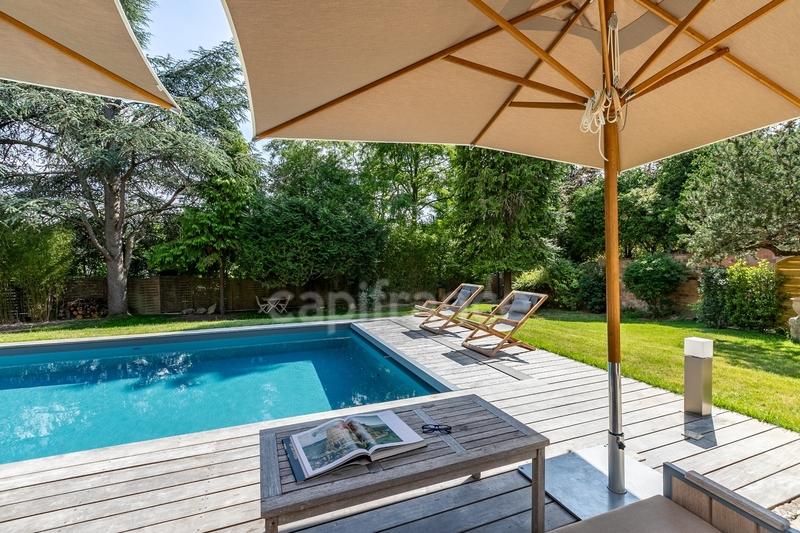 Maison bourgeoise - 396 m² - 12 pièces