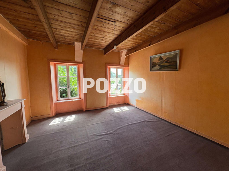 Maison - 98 m² - 7 pièces