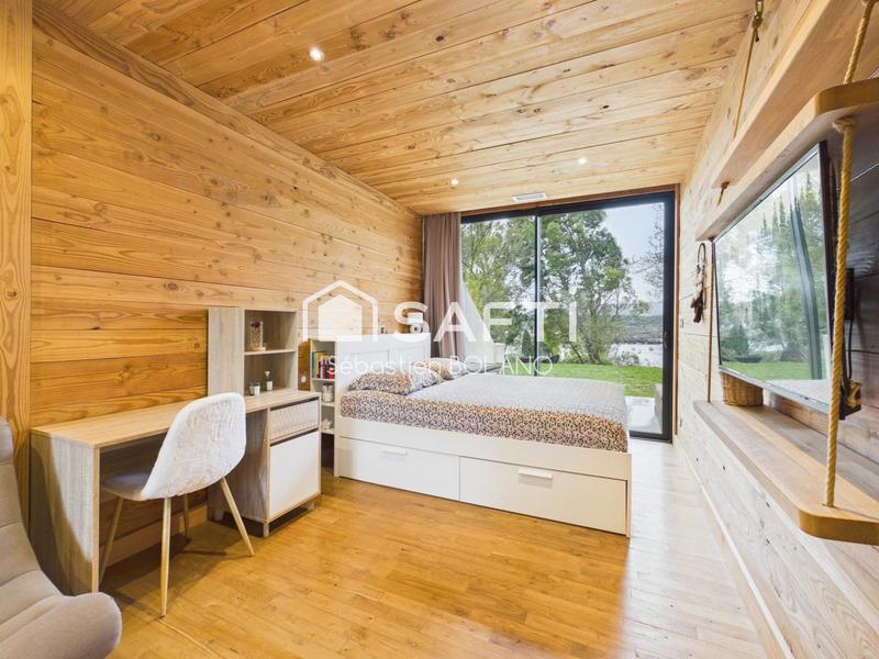 Maison - 231 m² - 5 pièces