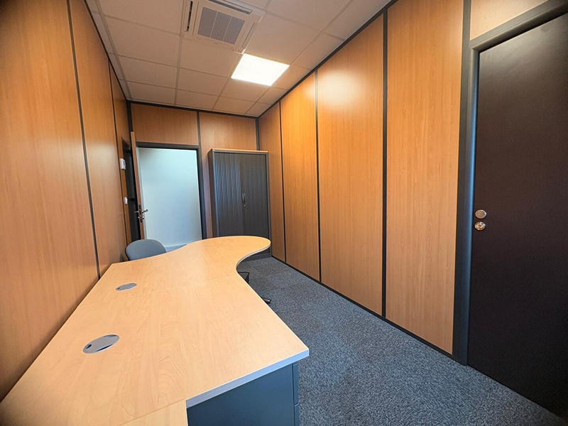 Bureau - 11 m² - 1 pièce