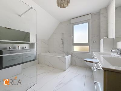 Maison - 155 m² - 6 pièces