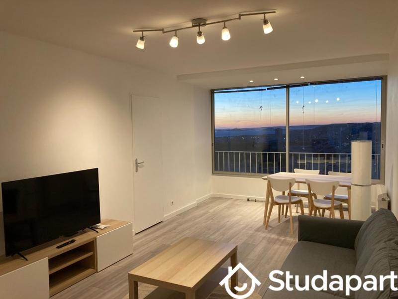 Chambre - 13 m² - 1 pièce