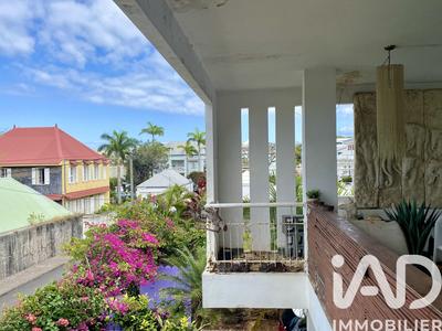 Maison - 201 m² - 10 pièces