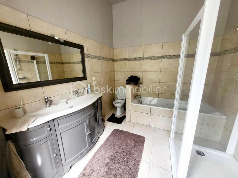 Maison - 376 m² - 19 pièces