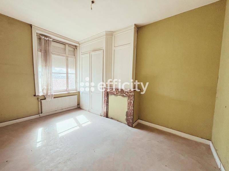 Maison - 250 m² - 13 pièces