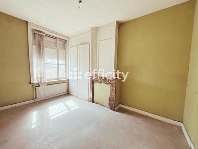 Maison - 250 m² - 13 pièces