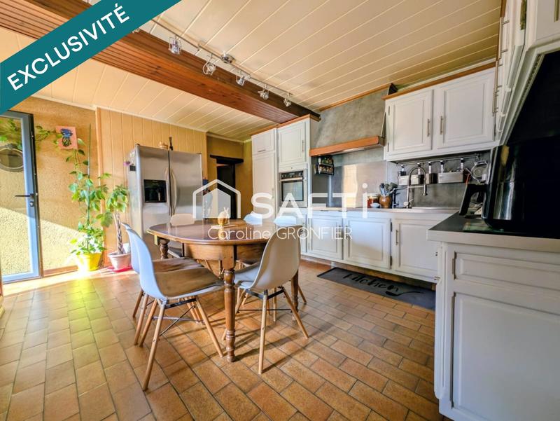 Maison - 246 m² - 7 pièces
