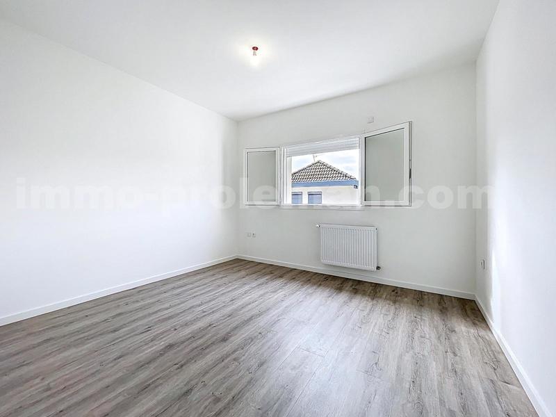 Maison - 94 m² - 5 pièces