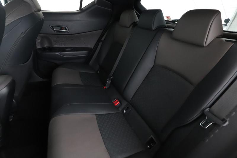 Toyota c-Hr 2.0 Hybride Distinctive 184 ch