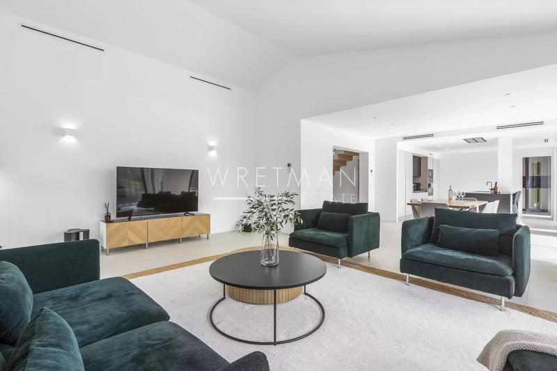 Villa - 220 m² - 6 pièces