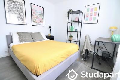 Chambre - 10 m² - 1 pièce