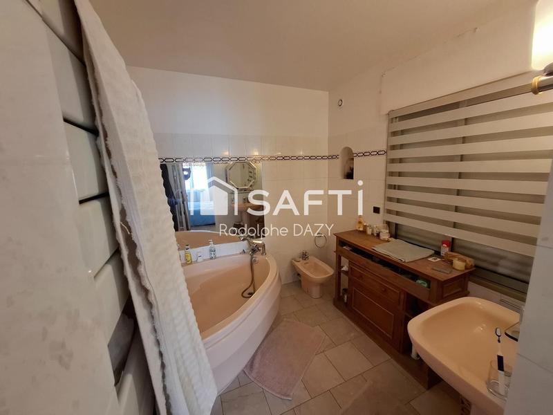 Villa - 203 m² - 7 pièces