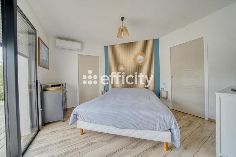 Pavillon - 128 m² - 5 pièces