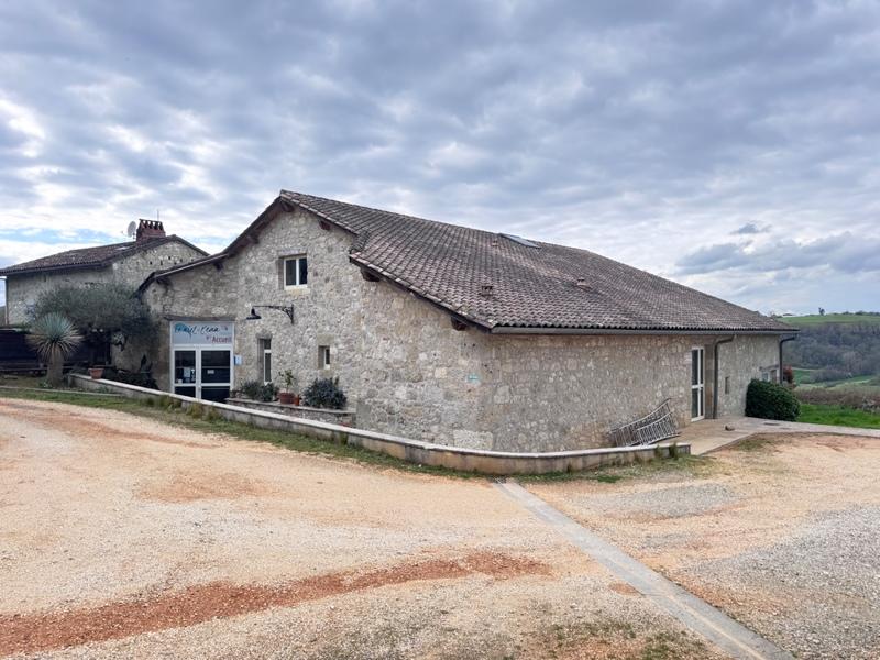 Propriété - 500 m² - 15 pièces