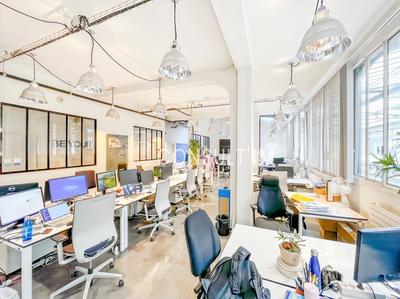 Bureau - 867 m²