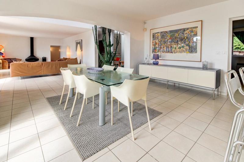 Villa - 230 m² - 8 pièces