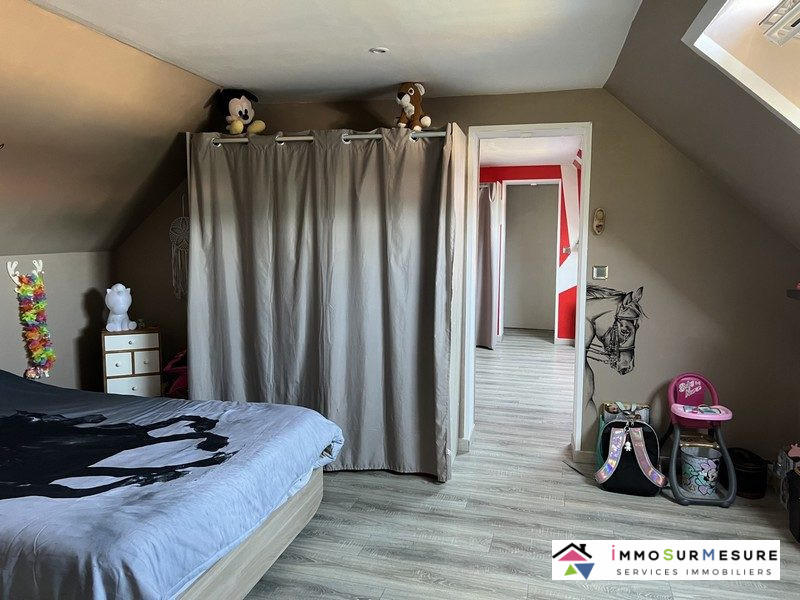 Maison - 228 m² - 9 pièces