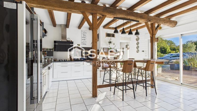 Maison - 292 m² - 8 pièces