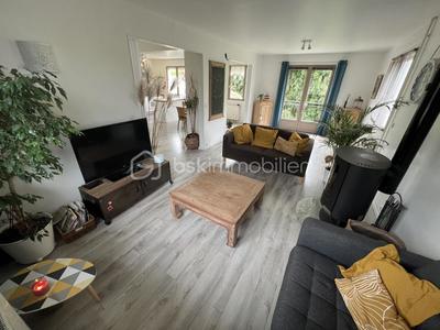 Maison - 185 m² - 8 pièces