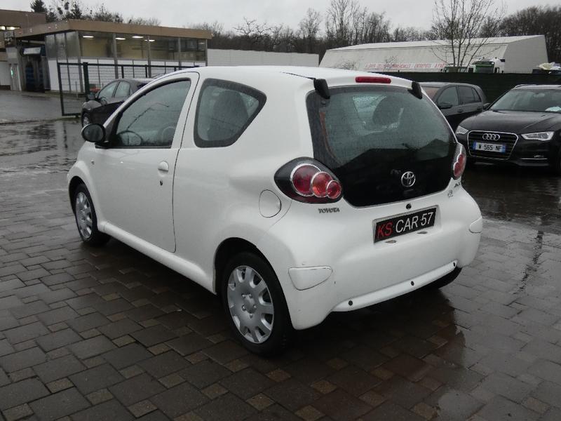 Toyota Aygo 1.0 VVTi 70cv Blue