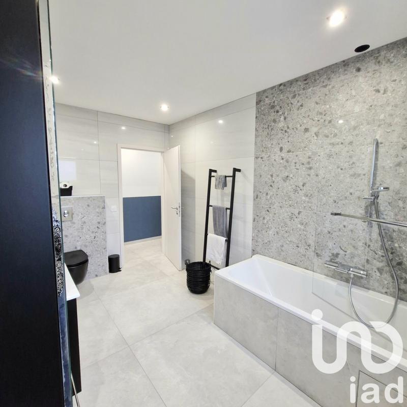 Maison - 163 m² - 6 pièces