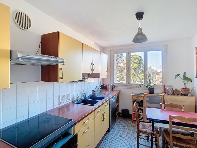 Appartement - 89 m² - 5 pièces