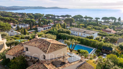 Maison - 180 m² - 5 pièces