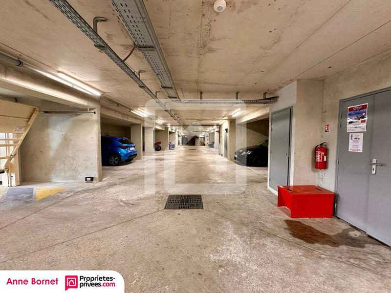 Parking / Garage - 16 m²