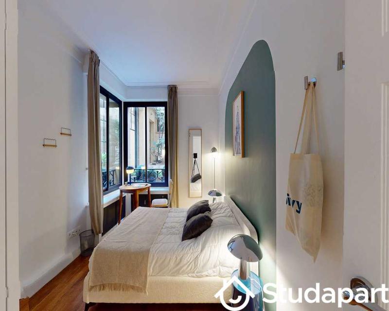 Chambre - 70 m² - 1 pièce