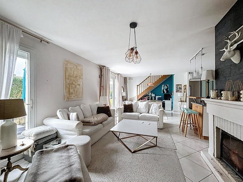 Maison - 153 m² - 8 pièces