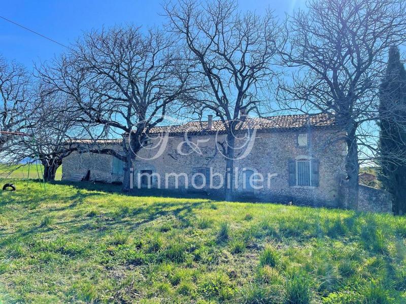 Propriété - 220 m² - 12 pièces