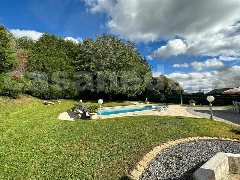 Maison - 234 m² - 6 pièces